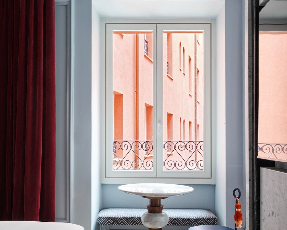 W Rome Room, 1 King Bed 11