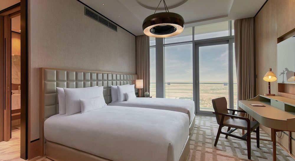 Suite, 3 Bedrooms (Residential)
