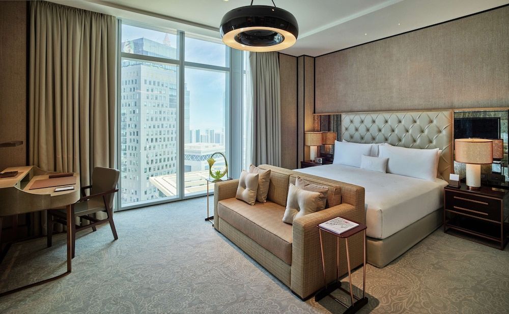 Deluxe Room, 1 King Bed (Grand, Skyline View)