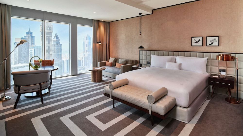 Premier Room, 1 King Bed (Skyline View)