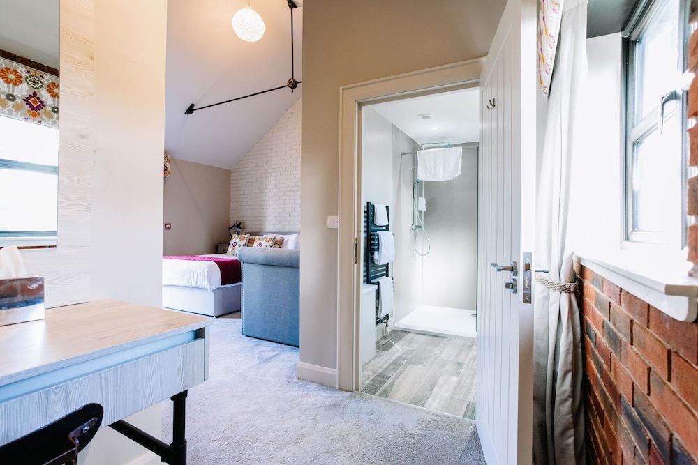 Lisnacurran Country House Superior Triple Room, Ensuite (The Ferguson Room) 5