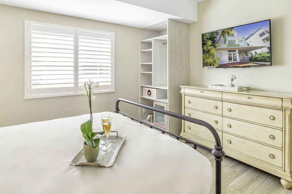 Henrosa Hotel Classic Room, 1 Queen Bed 17