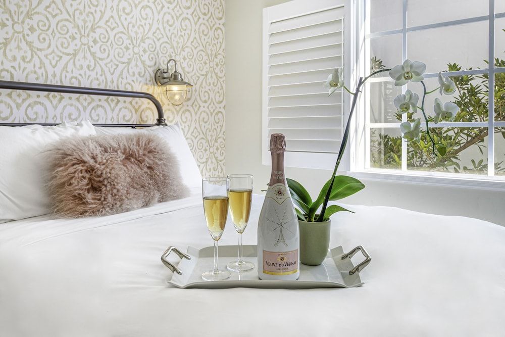 Henrosa Hotel Classic Room, 1 Queen Bed 4