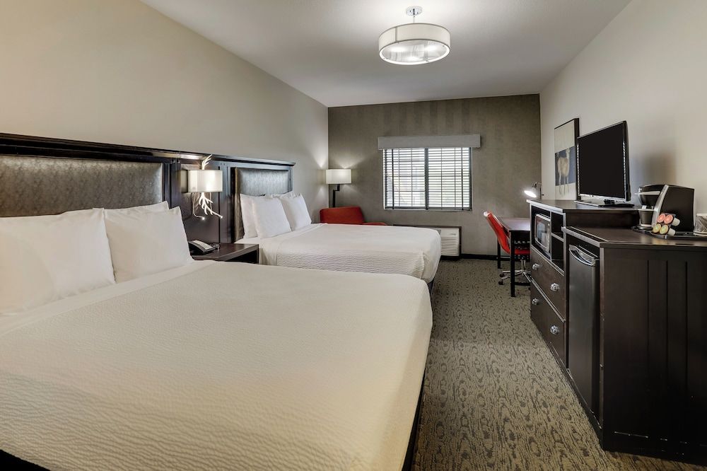 Stoney Creek Hotel Kansas City - Independence Deluxe Room, 2 Queen Beds 2