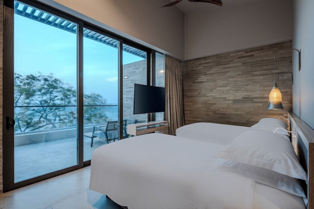 Calablanca Family Suite Twin