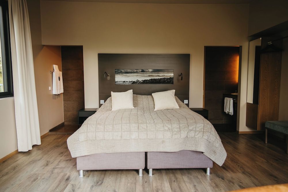 Hotel Vík í Mýrdal Deluxe Double or Twin Room, Ocean View 5