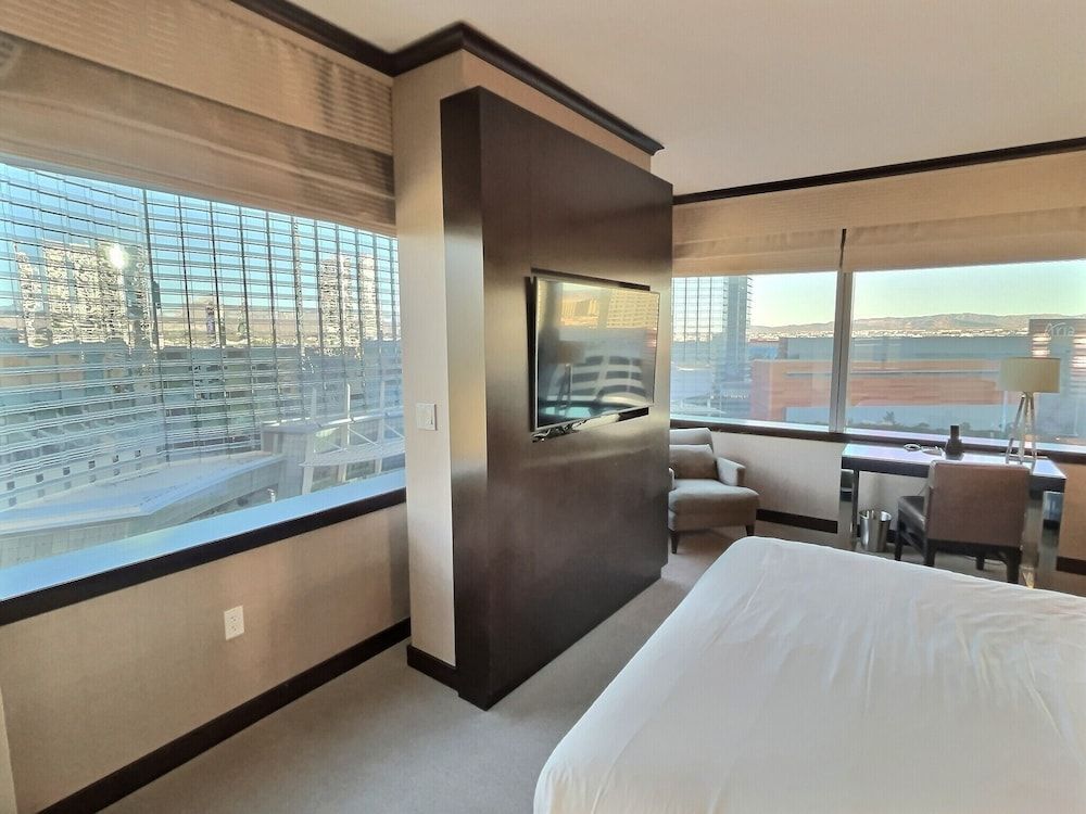 Executive Corner 1BR