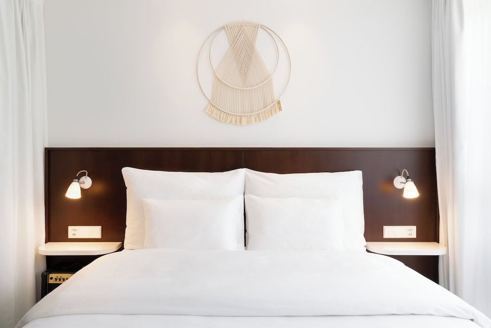 Ruby Claire Hotel Geneva Cosy Room 4