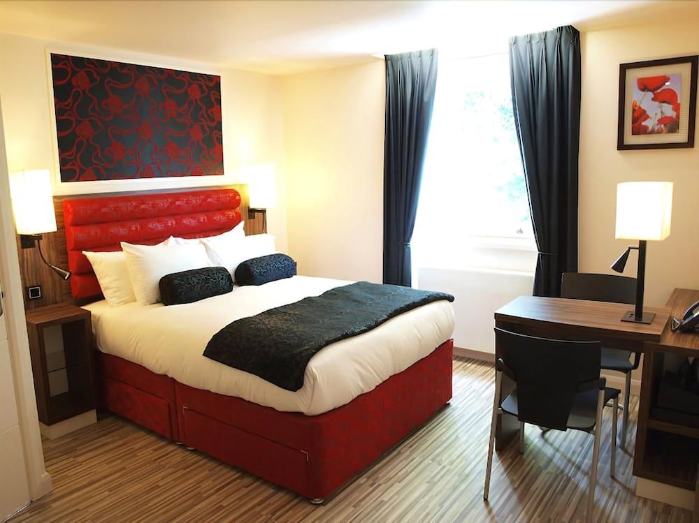 Simply Rooms & Suites Classic Double Room 4