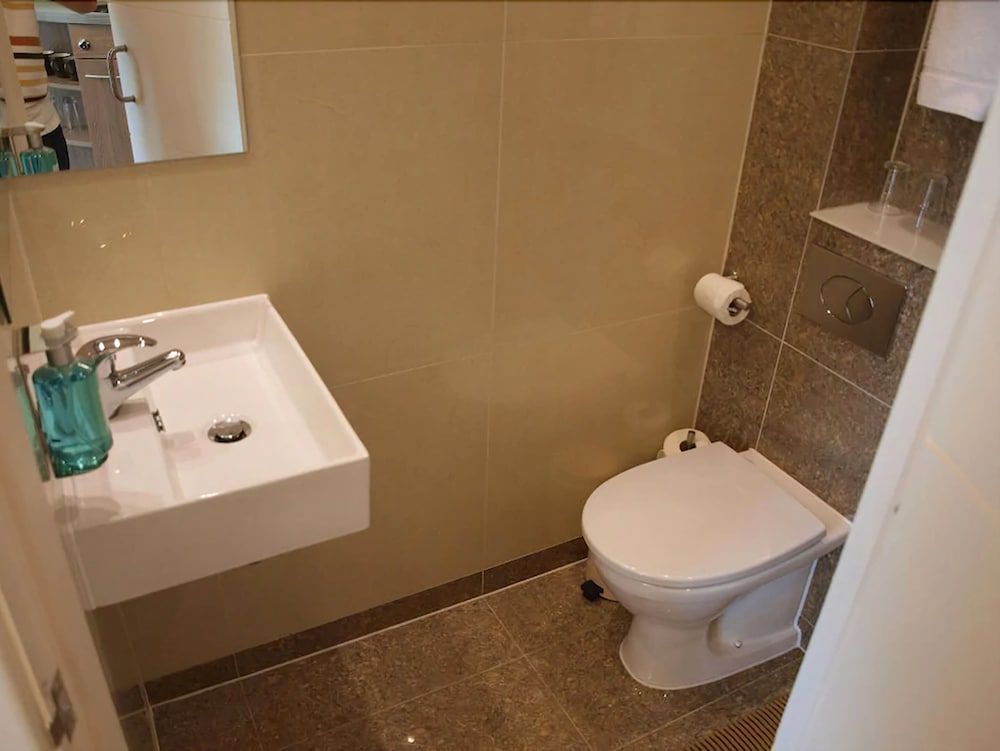 Simply Rooms & Suites Classic Double Room 11