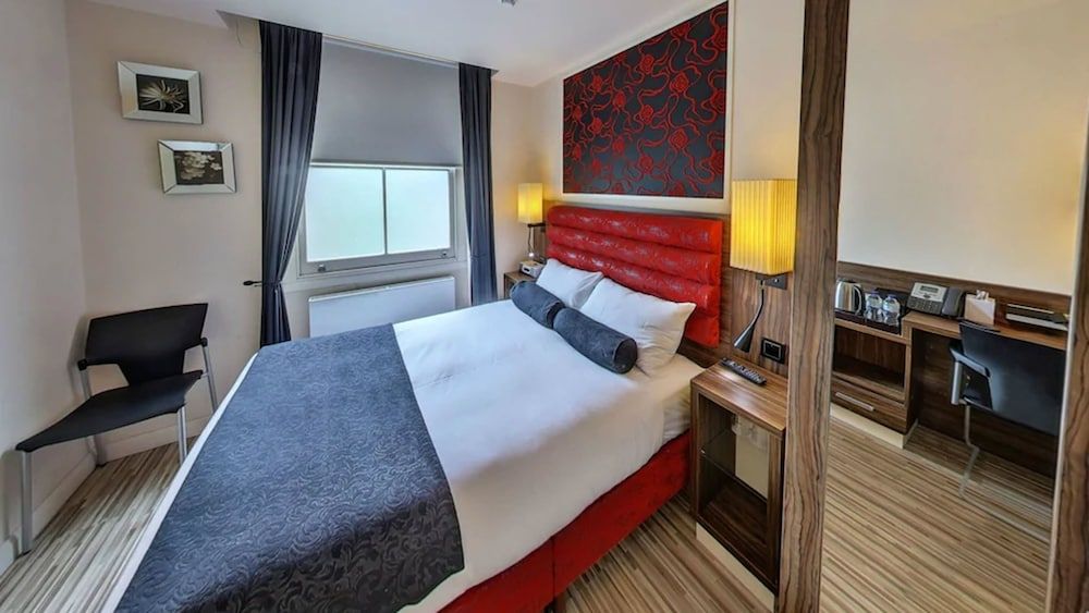 Simply Rooms & Suites Classic Double Room 3