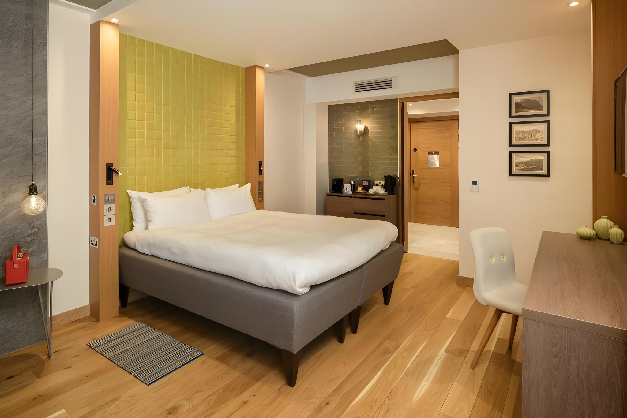 undefined Market Street Hotel 7