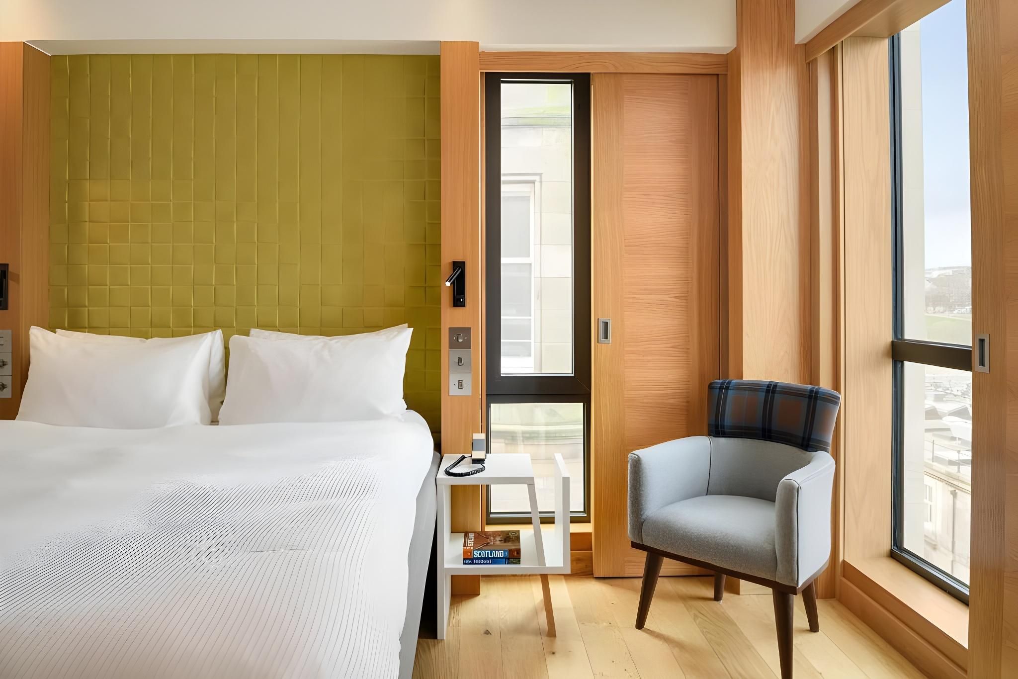 Vista Guest Room
