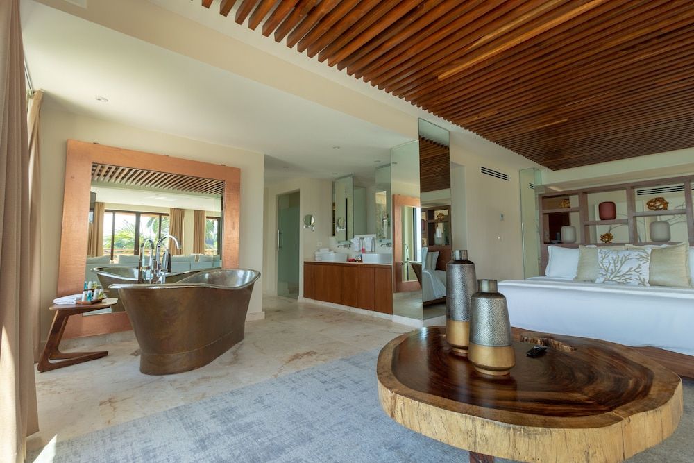 Hotel Beló Isla Mujeres - All Inclusive - Sargassum Free Belo Presidential Suite 1 King Bed Ocean View 10