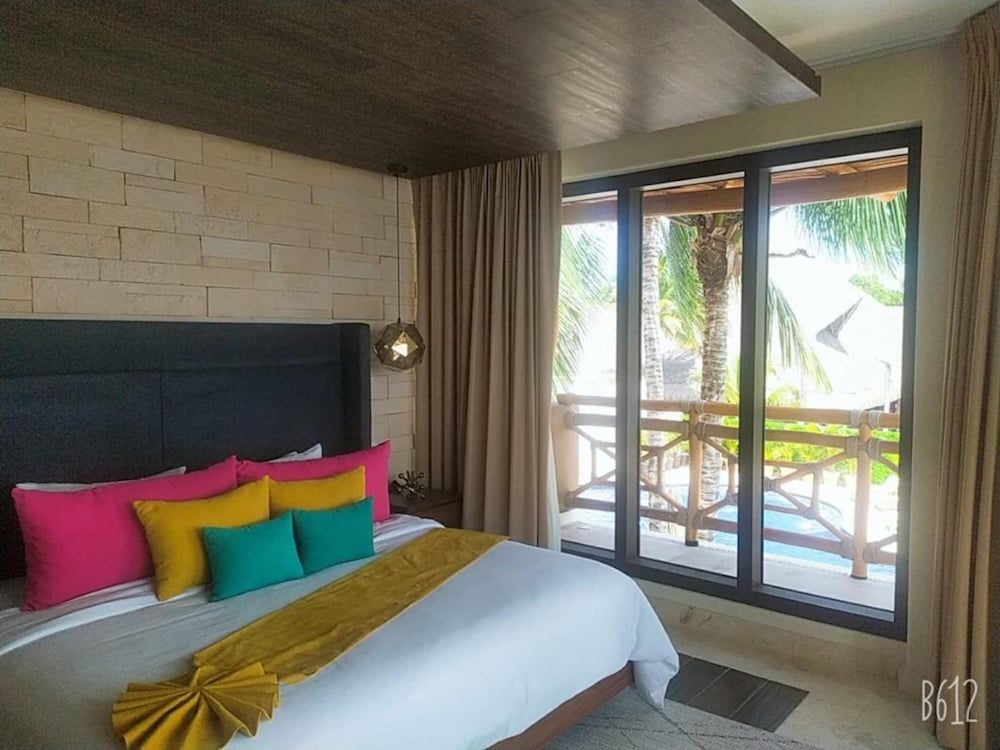 Hotel Beló Isla Mujeres - All Inclusive - Sargassum Free Luxury Junior Suite King Bed 8