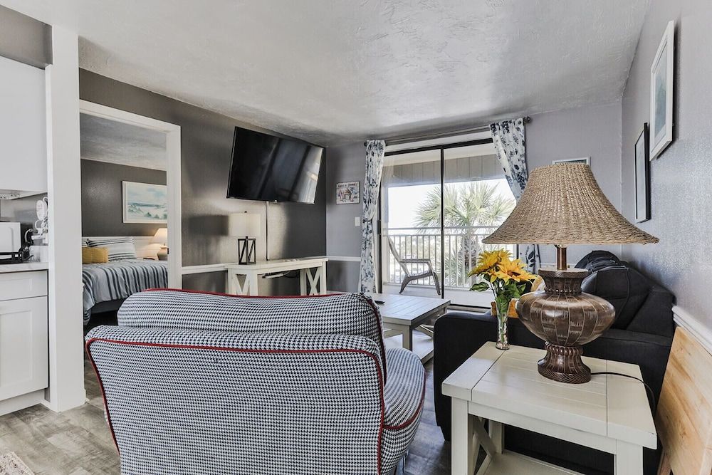 Coastal Waters Inn Senior Suite 6