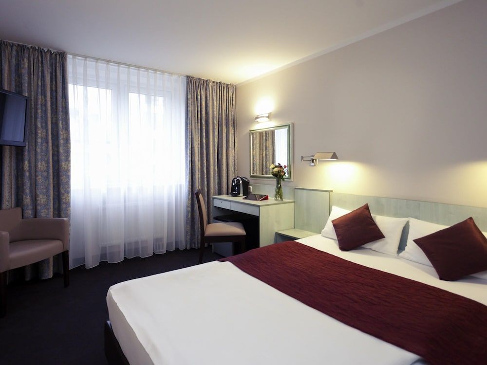 undefined Mercure Hotel Frankfurt City Messe 2