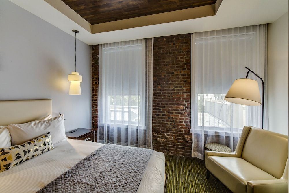 Accessible Standard Room with Queen Bed