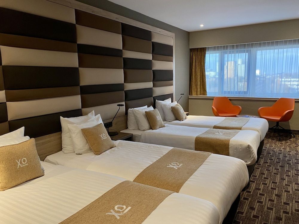 undefined XO Hotels Blue Tower 3