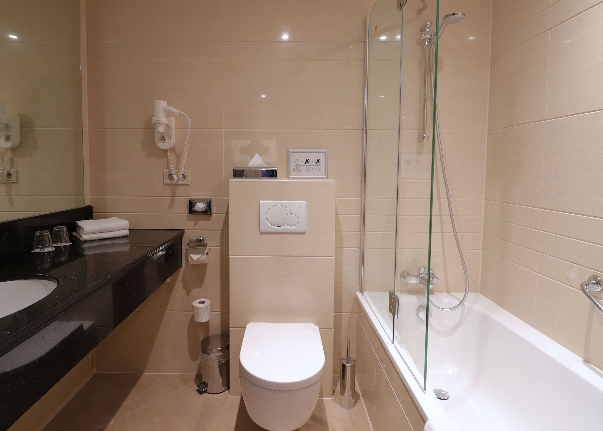 undefined XO Hotels Blue Tower 10
