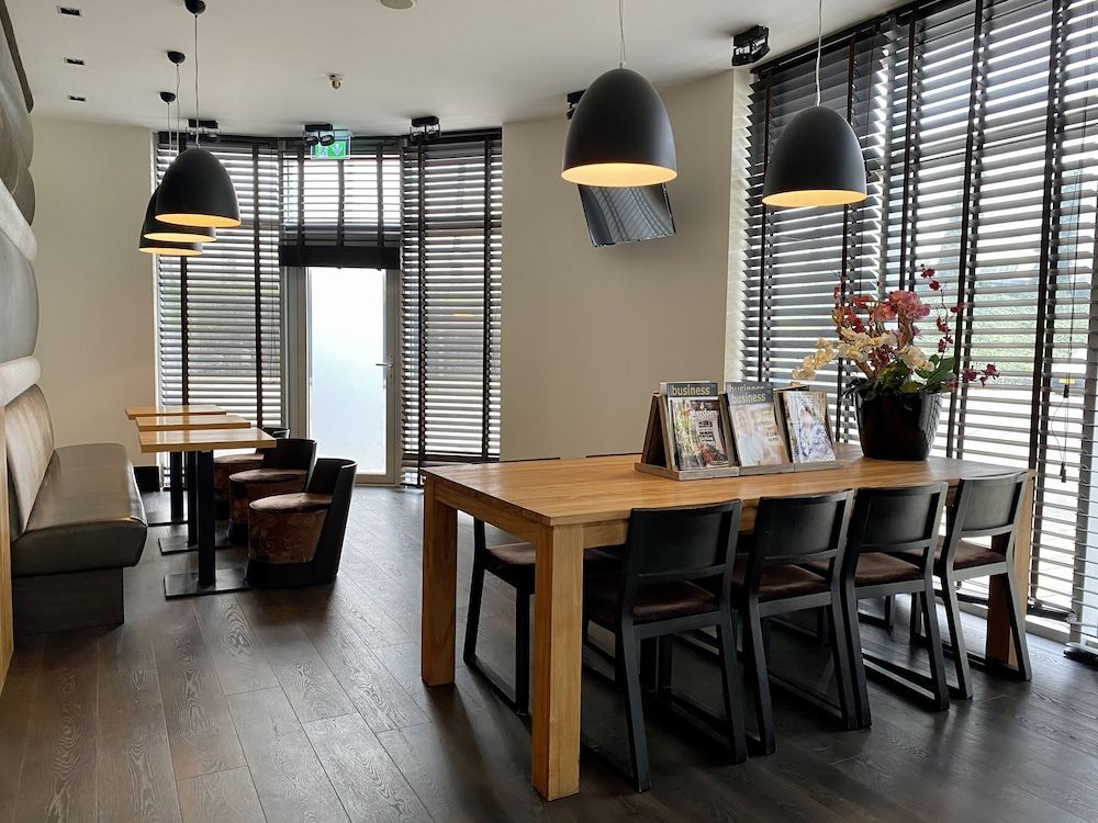 undefined XO Hotels Blue Tower 5