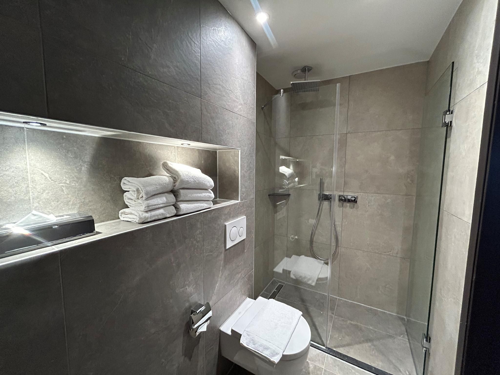 undefined XO Hotels Blue Tower 5