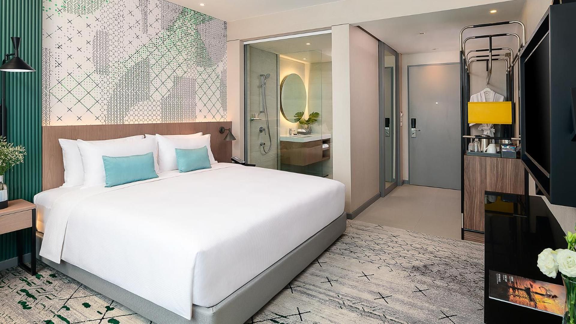 Skyline King Room