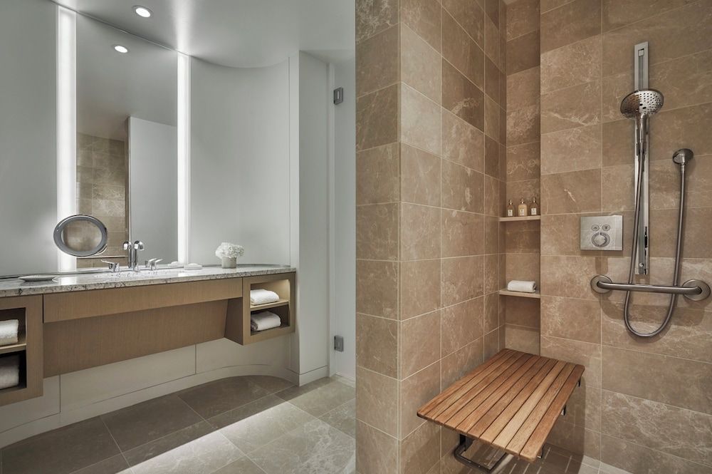 Suite, 1 Bedroom, Accessible, Corner (Skyline)