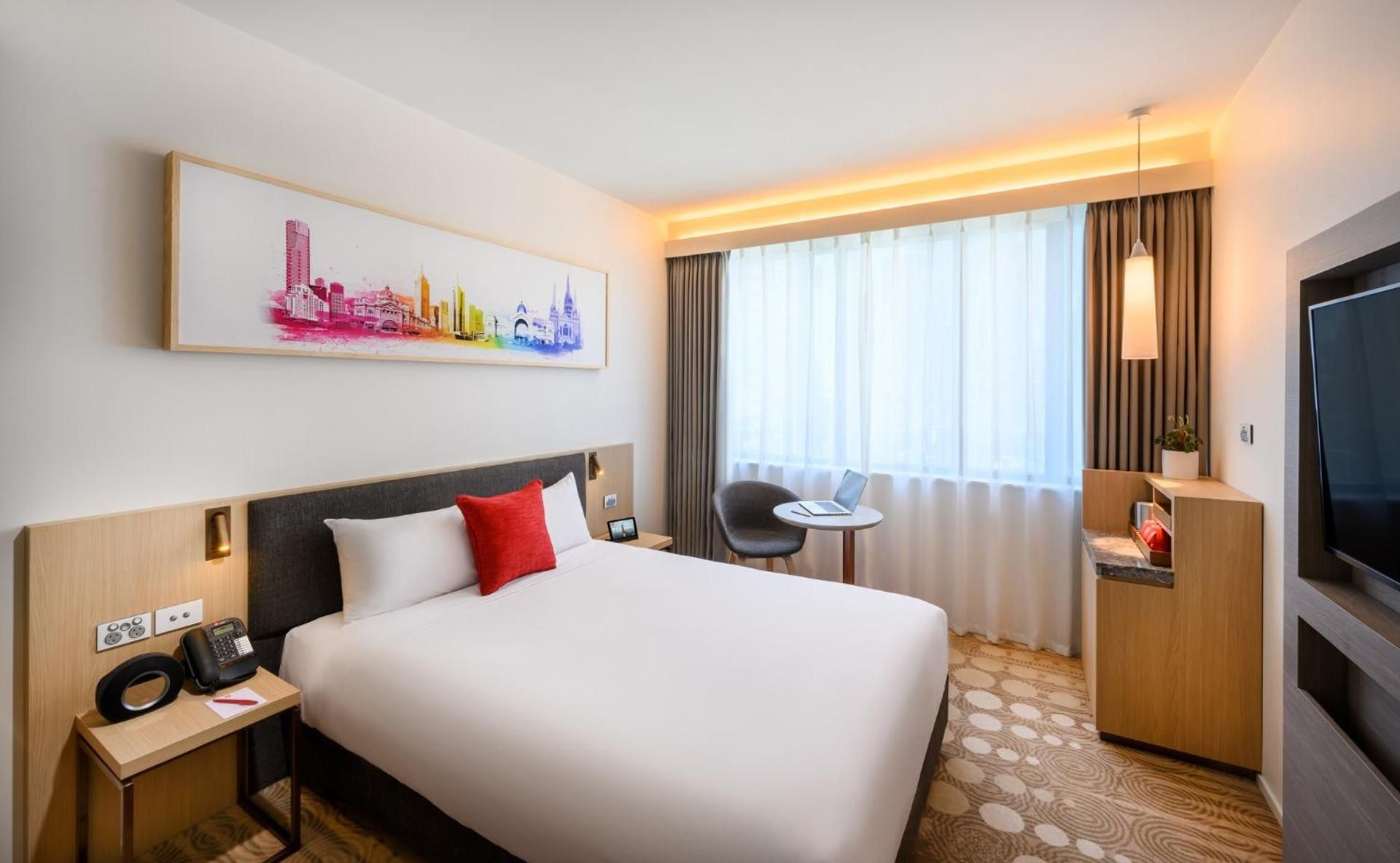 Superior Room with Queen Bed