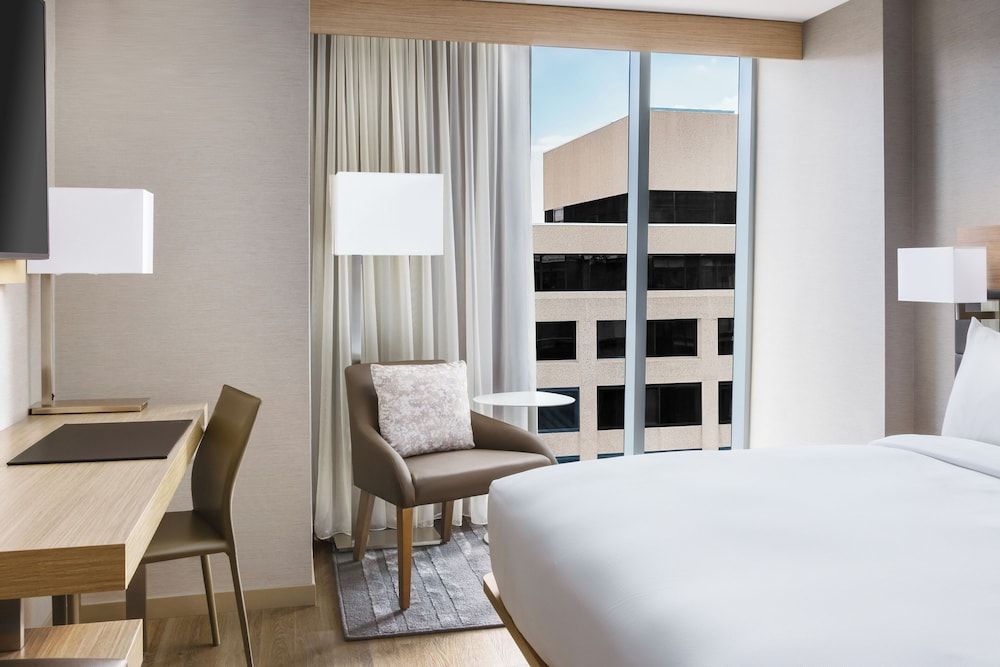 Room, 1 King Bed, Non Smoking, City View