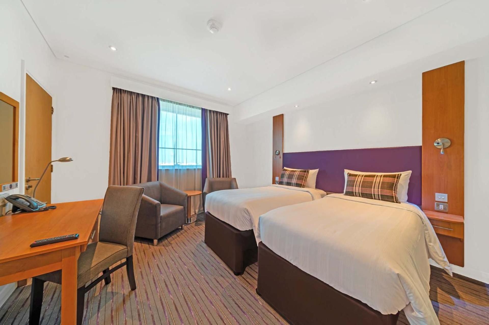 undefined Premier Inn Abu Dhabi Airport (Business Park) 5