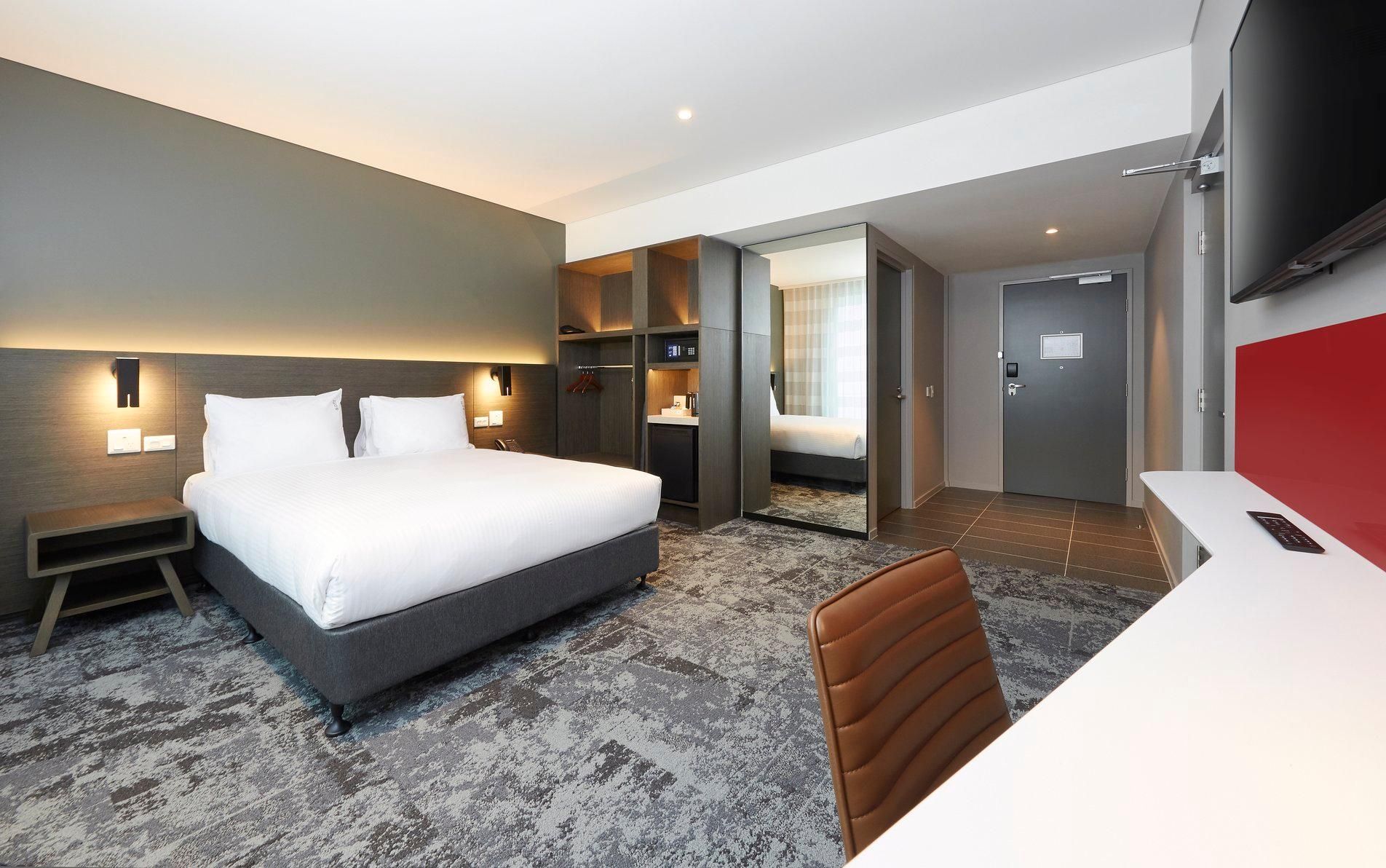 1 Queen Standard Accessible With Free Breakfast
