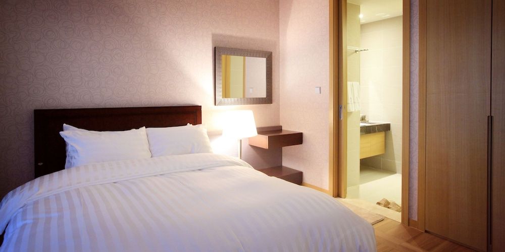 Sono Felice Vivaldi Park Royal Suite Deluxe Single Floor (Kitchen/Park View/Bed) 2