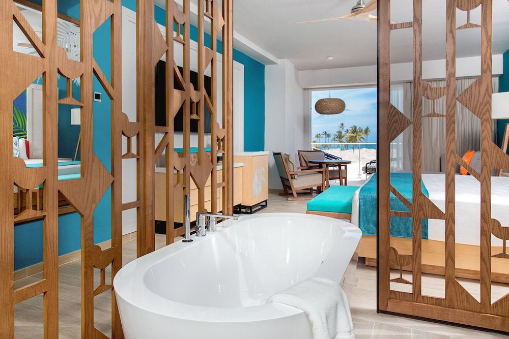 Honeymoon Suite, Beachfront