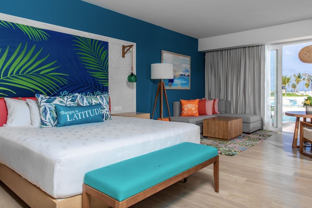 Honeymoon Suite, Beachfront (Swim-up)