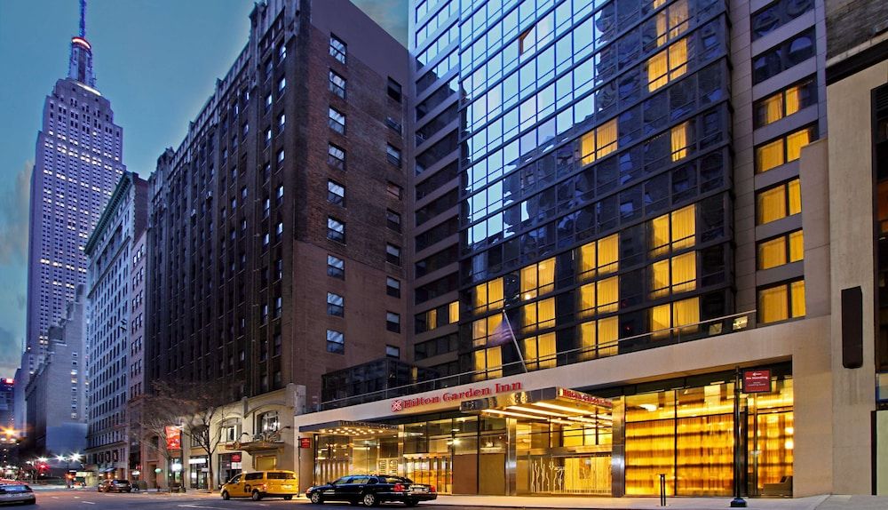 undefined Hilton Garden Inn New York/Midtown Park Ave