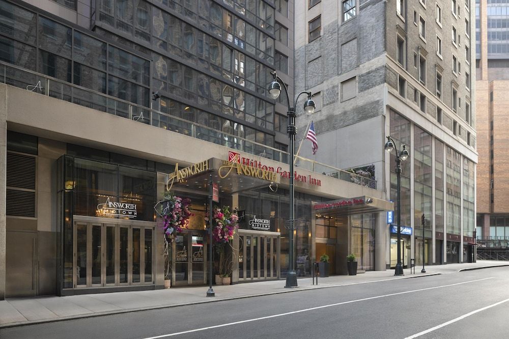 undefined Hilton Garden Inn New York/Midtown Park Ave 3