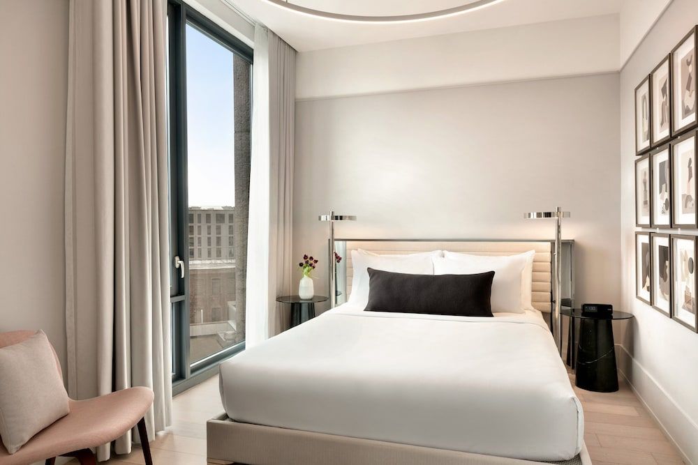 Standard Room, 1 Queen Bed