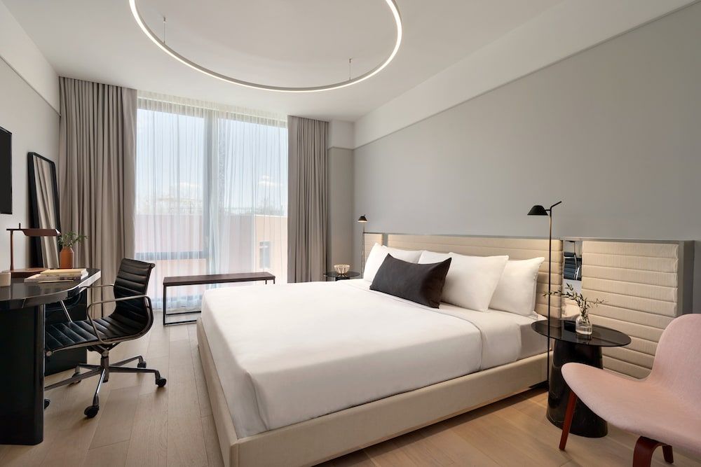 Premium Room, 1 King Bed, Balcony