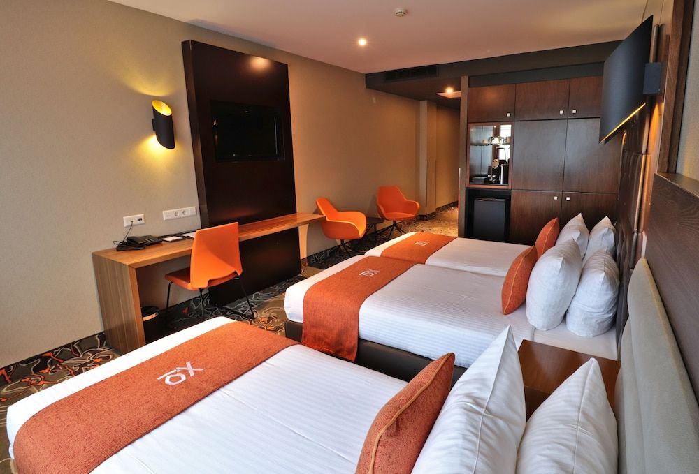 undefined Xo Hotels Park West 7