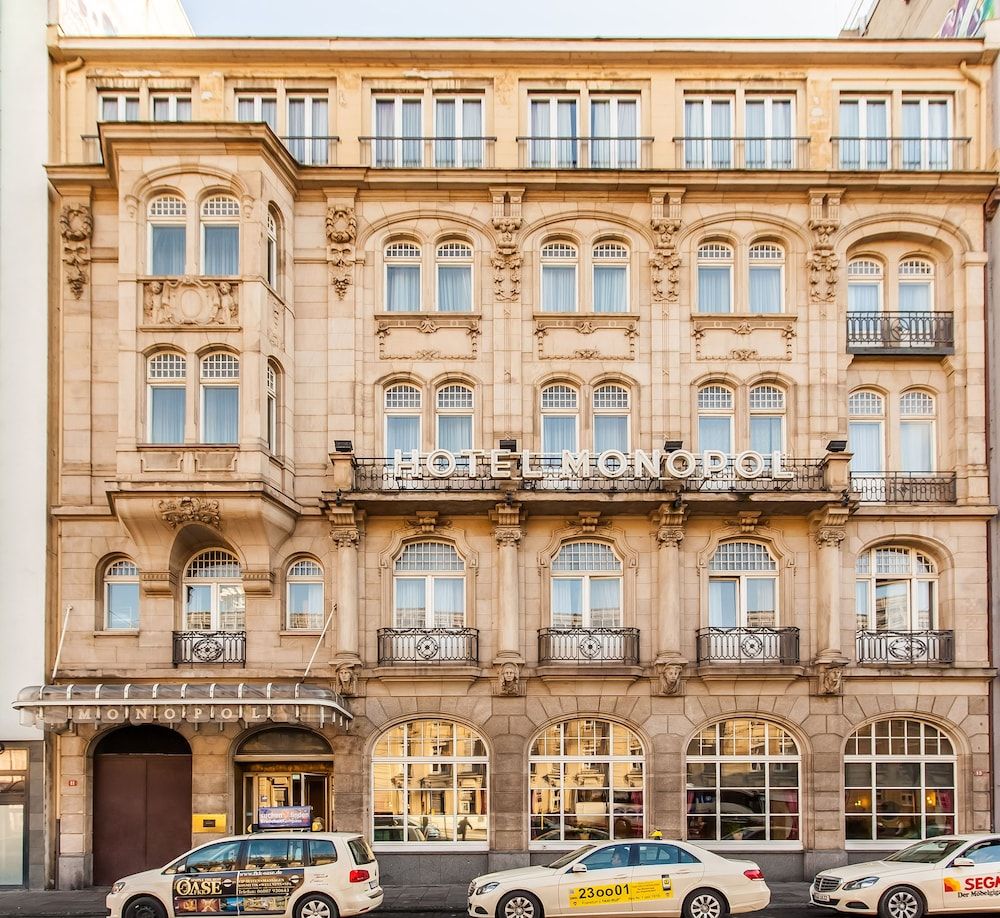 undefined Hotel Monopol 4