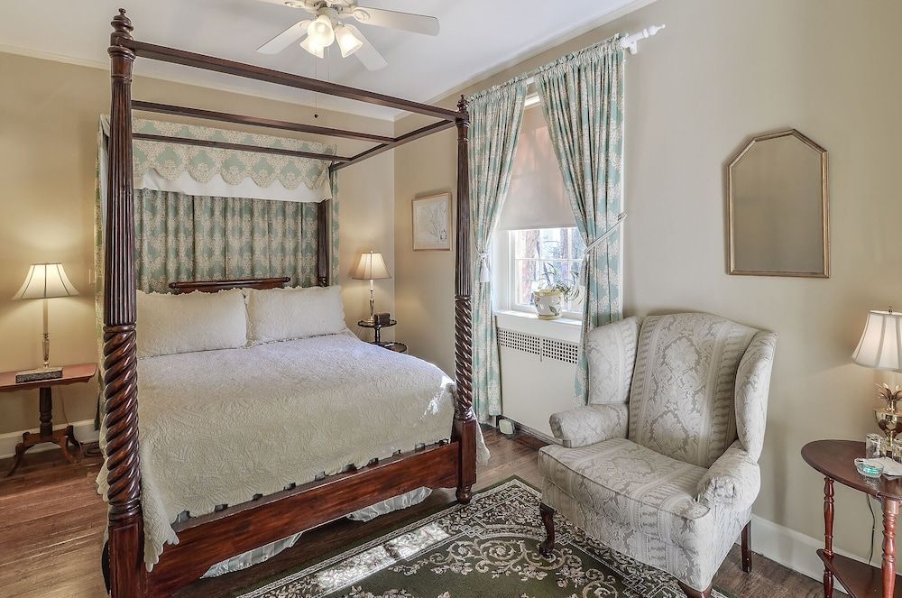 The William "Billy" Lee Room