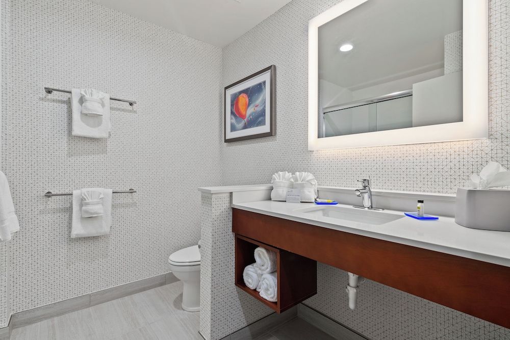 Holiday Inn Express & Suites Orlando - Lake Buena Vista by IHG Standard Room 3
