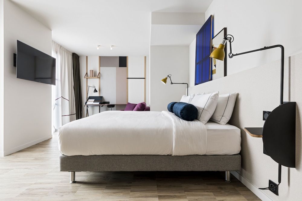 undefined Le Grand Quartier