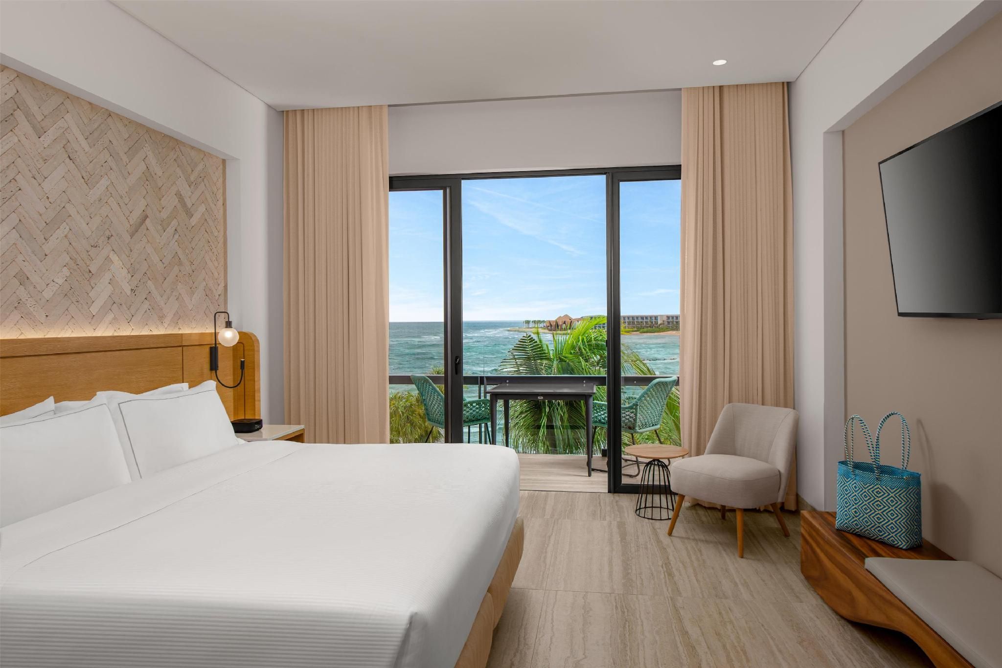OCEAN VIEW SUITE - KING BED