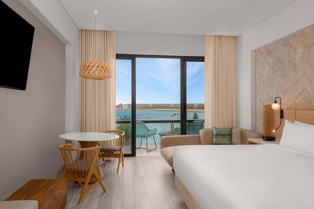 Suite, 1 King Bed, Ocean View