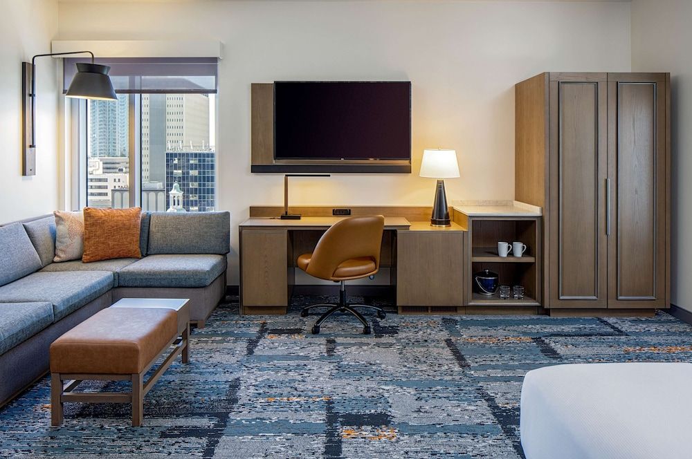 Room, 1 King Bed with Sofa bed, Accessible (Roll-in Shower)