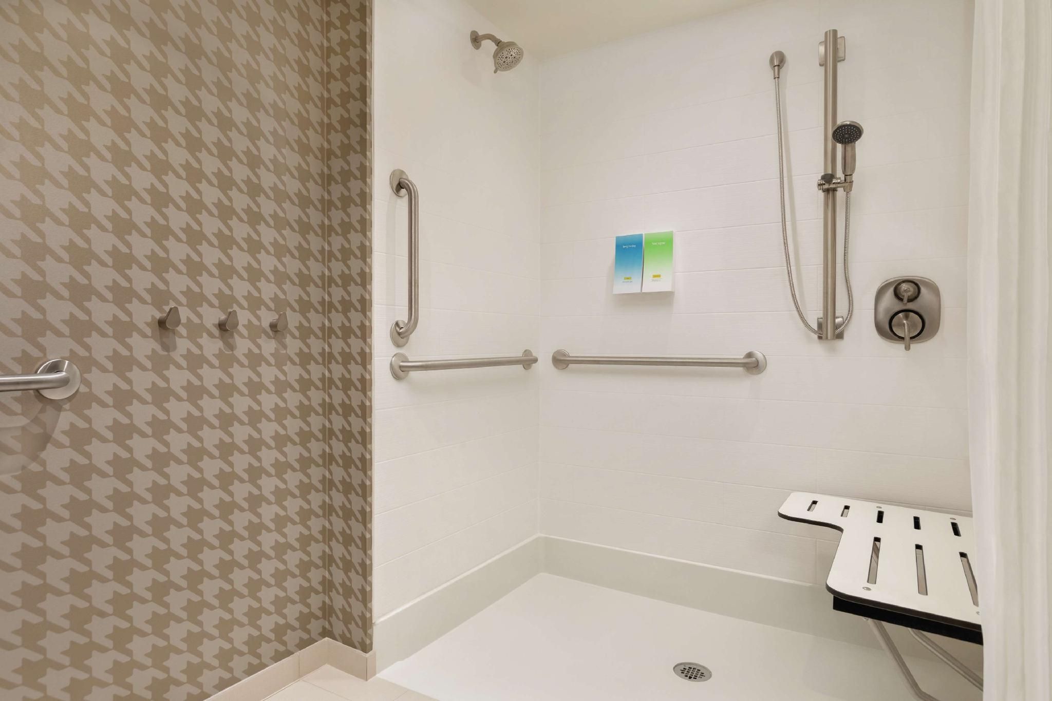 undefined Home2 Suites by Hilton Chicago River North 10