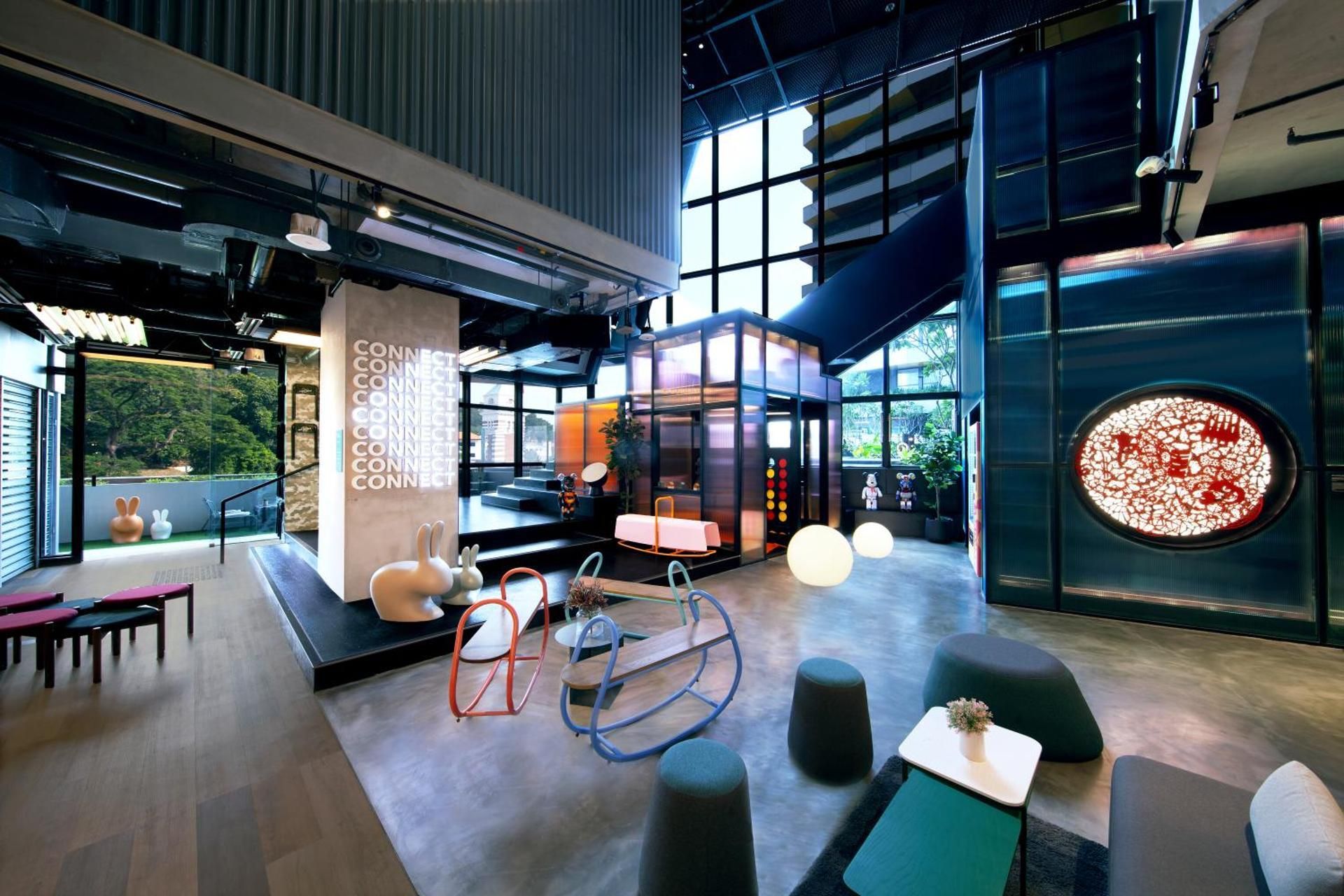 shared lounge/tv area