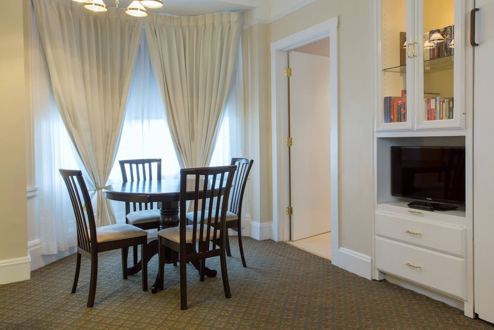 undefined Beresford Arms Hotel 8